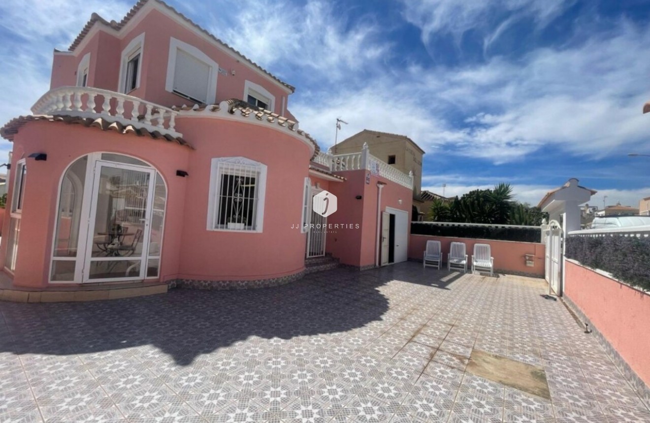 Tweedehands - Villa -
Playa Flamenca - Costa Blanca