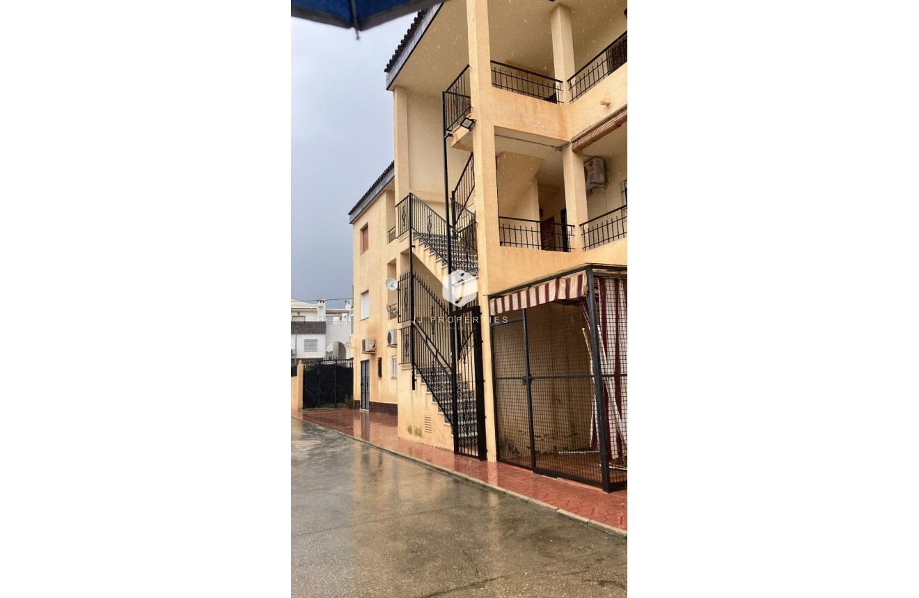 Tweedehands - Appartement / flat -
Torrevieja - Punta prima