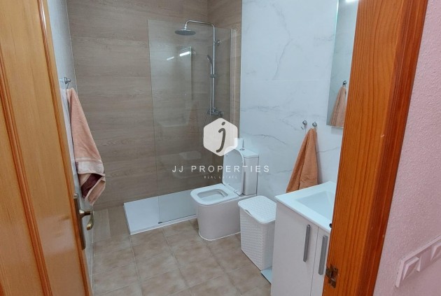 Tweedehands - Appartement / flat -
Torrevieja - Punta prima