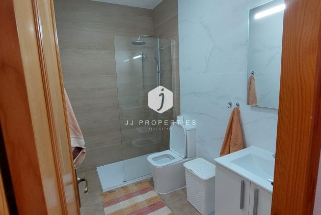 Tweedehands - Appartement / flat -
Torrevieja - Punta prima