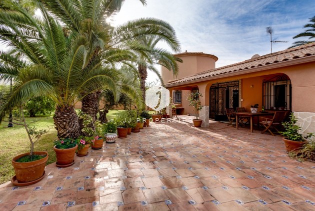 Tweedehands - Villa -
Torrevieja - San luis