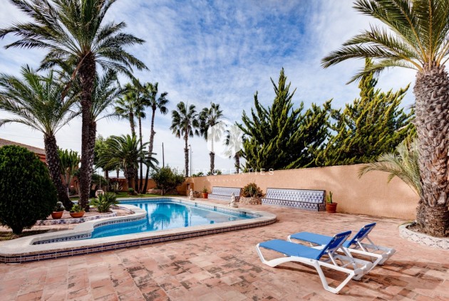 Tweedehands - Villa -
Torrevieja - San luis