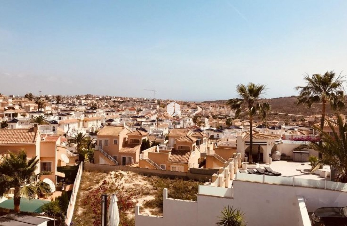 Tweedehands - Villa -
Ciudad Quesada - Costa Blanca