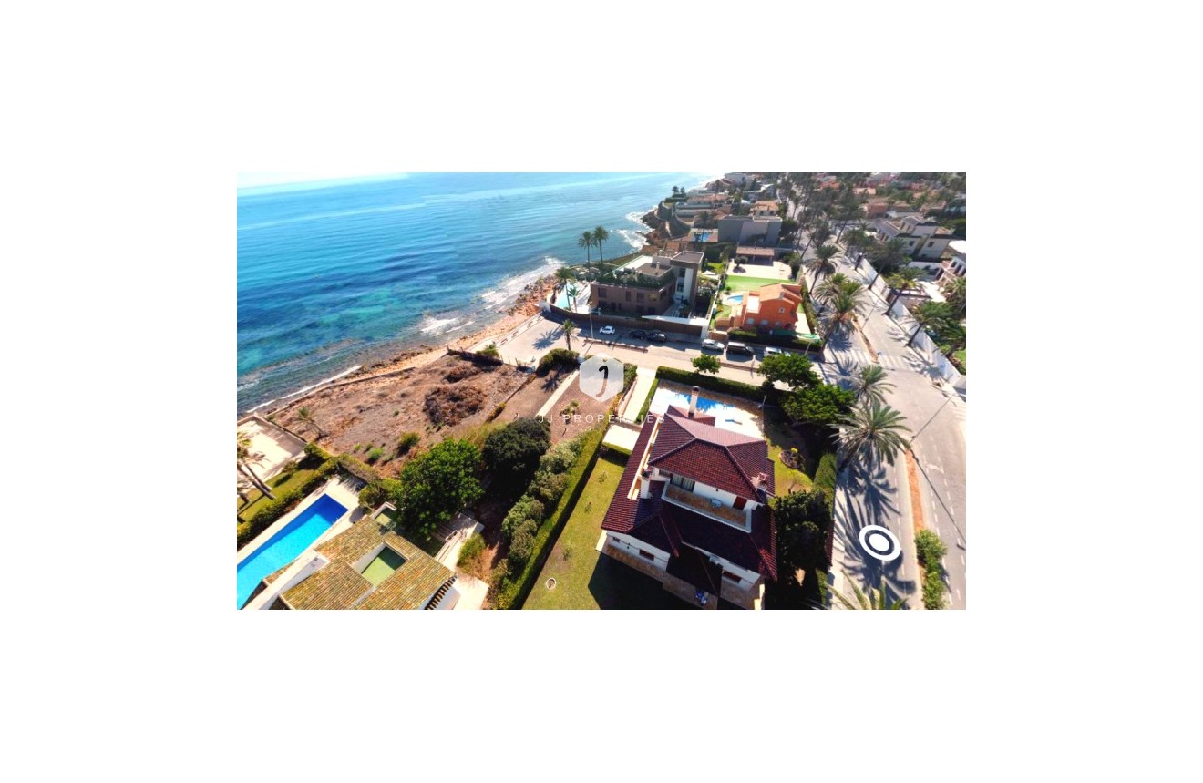 Tweedehands - Villa -
Orihuela Costa - Costa Blanca