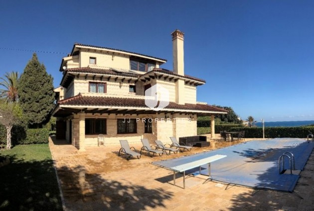 Tweedehands - Villa -
Orihuela Costa - Costa Blanca