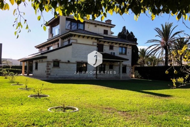 Tweedehands - Villa -
Orihuela Costa - Costa Blanca