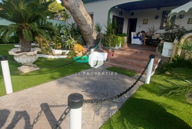 Tweedehands - Villa -
Orihuela Costa - Costa Blanca