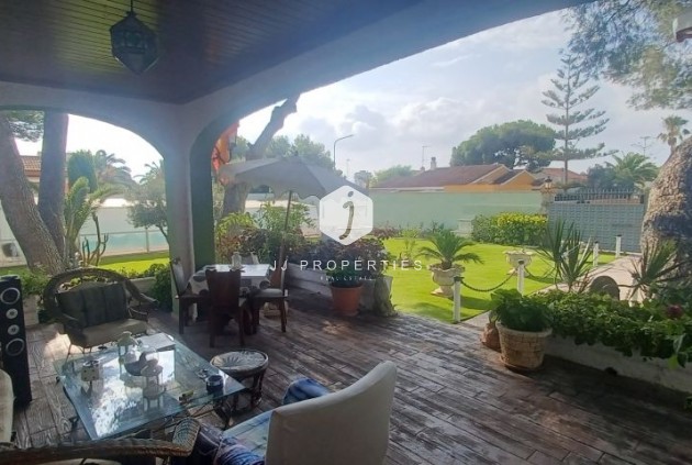 Tweedehands - Villa -
Orihuela Costa - Costa Blanca