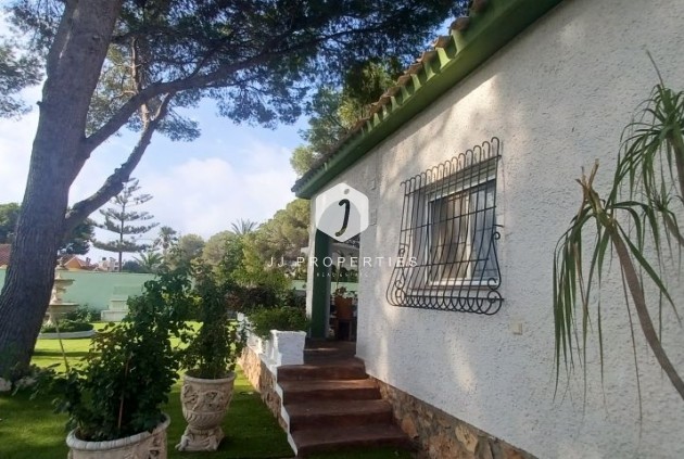 Tweedehands - Villa -
Orihuela Costa - Costa Blanca