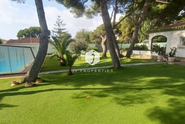 Tweedehands - Villa -
Orihuela Costa - Costa Blanca