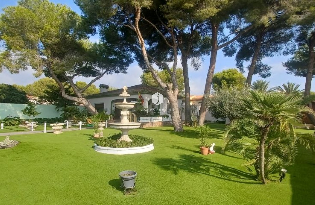 Tweedehands - Villa -
Orihuela Costa - Costa Blanca