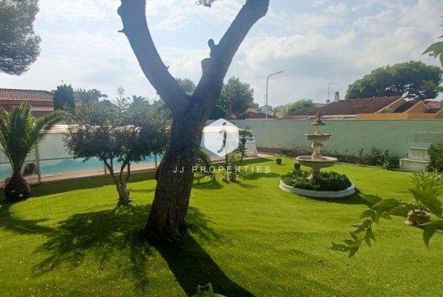 Tweedehands - Villa -
Orihuela Costa - Costa Blanca