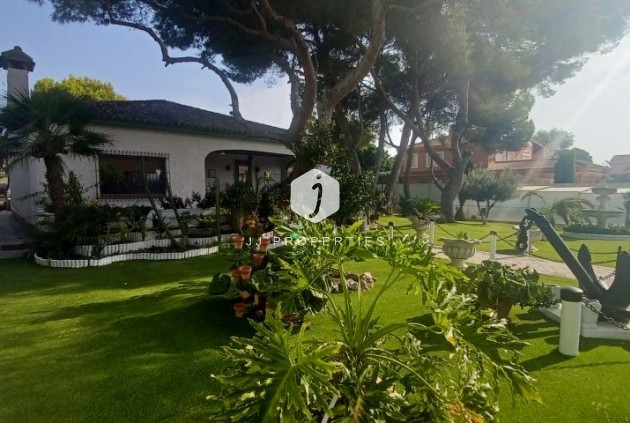 Tweedehands - Villa -
Orihuela Costa - Costa Blanca