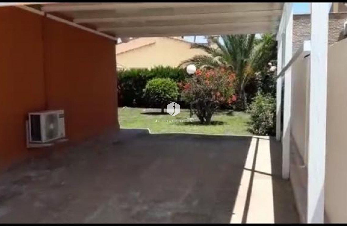 Tweedehands - Villa -
Torrevieja - Costa Blanca