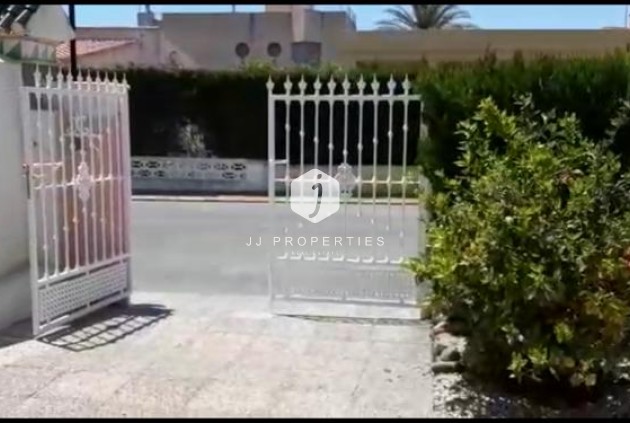 Tweedehands - Villa -
Torrevieja - Costa Blanca