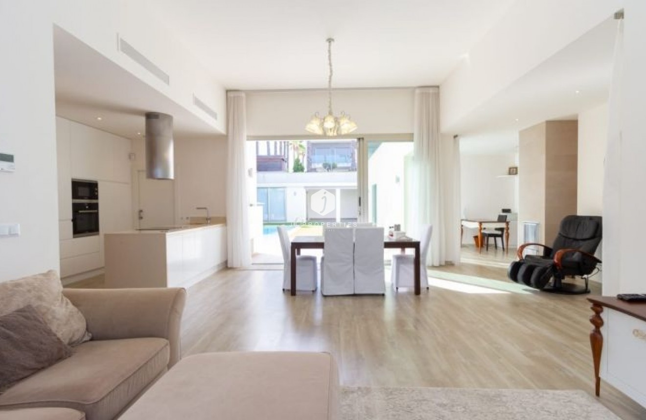 Tweedehands - Villa -
Benijofar - Costa Blanca