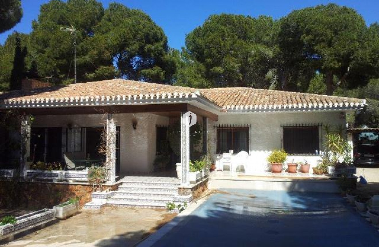 Tweedehands - Villa -
Campoamor - Costa Blanca