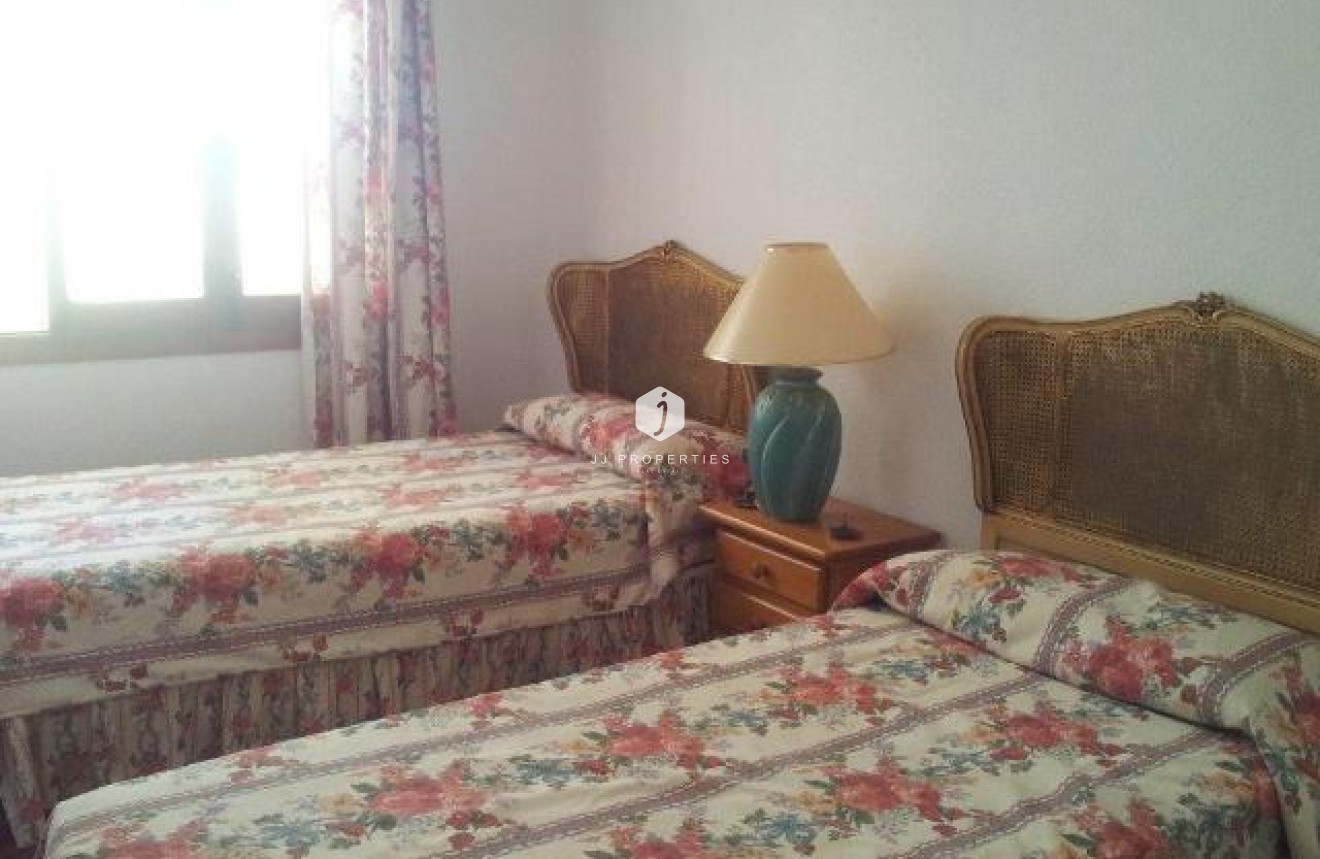 Tweedehands - Villa -
Campoamor - Costa Blanca