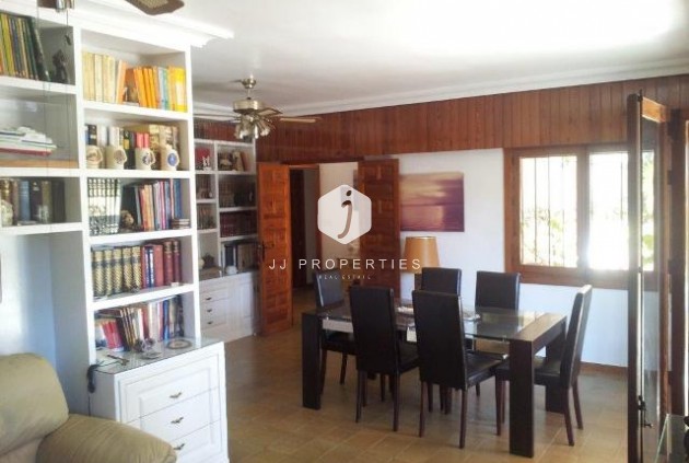 Tweedehands - Villa -
Campoamor - Costa Blanca