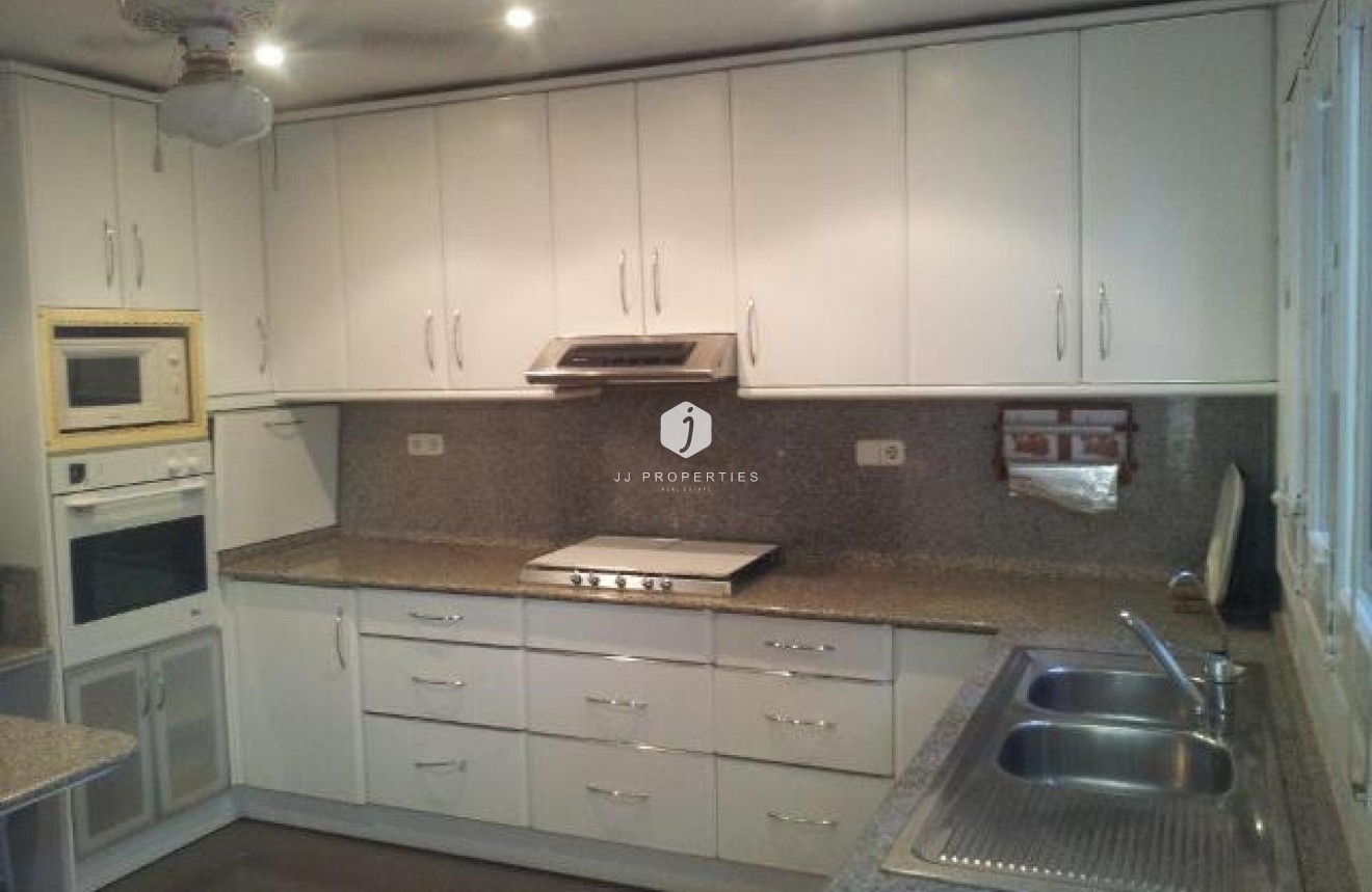 Tweedehands - Villa -
Campoamor - Costa Blanca