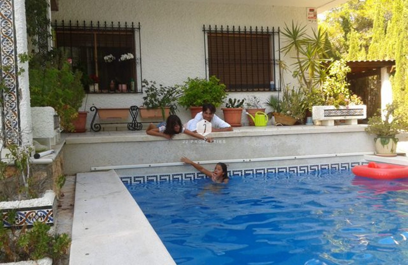 Tweedehands - Villa -
Campoamor - Costa Blanca