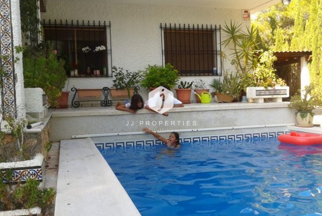 Tweedehands - Villa -
Campoamor - Costa Blanca