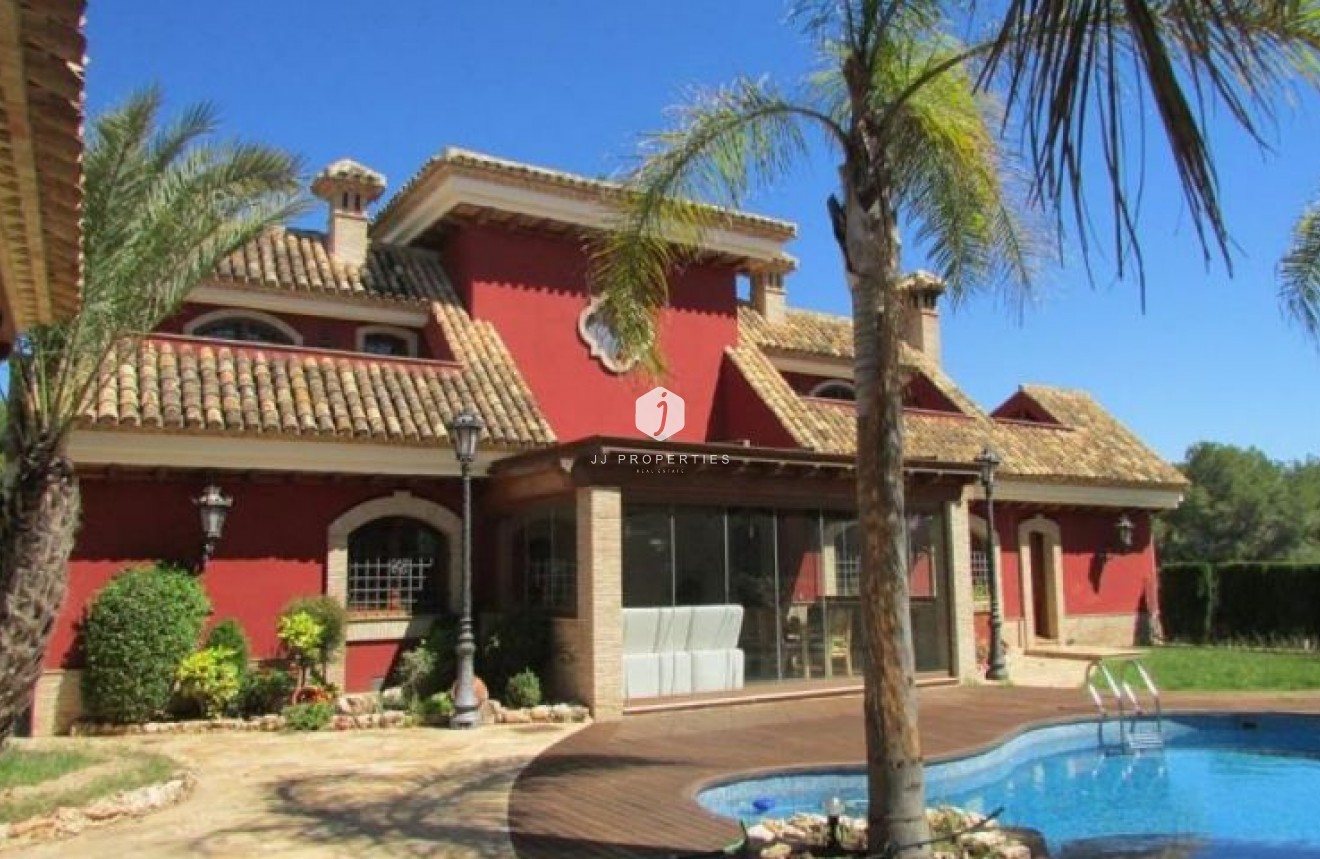 Tweedehands - Villa -
Campoamor - Costa Blanca