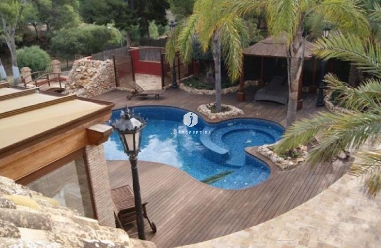 Tweedehands - Villa -
Campoamor - Costa Blanca