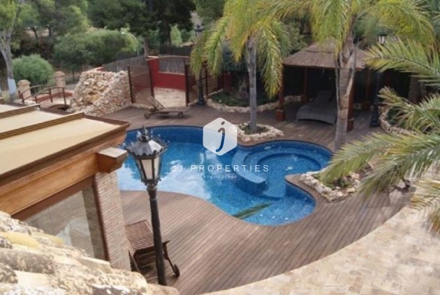 Tweedehands - Villa -
Campoamor - Costa Blanca