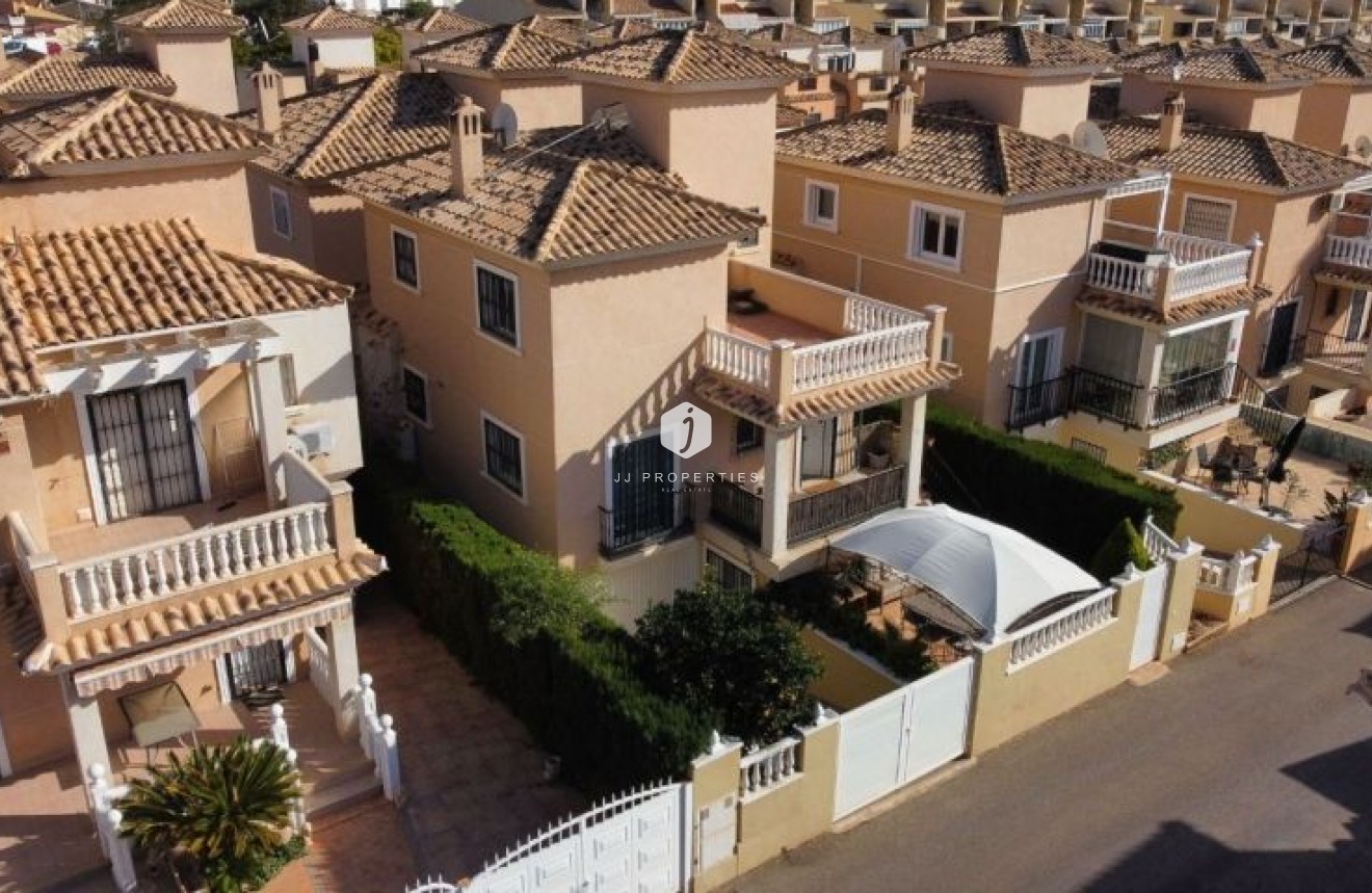 Tweedehands - Villa -
Orihuela Costa - Costa Blanca