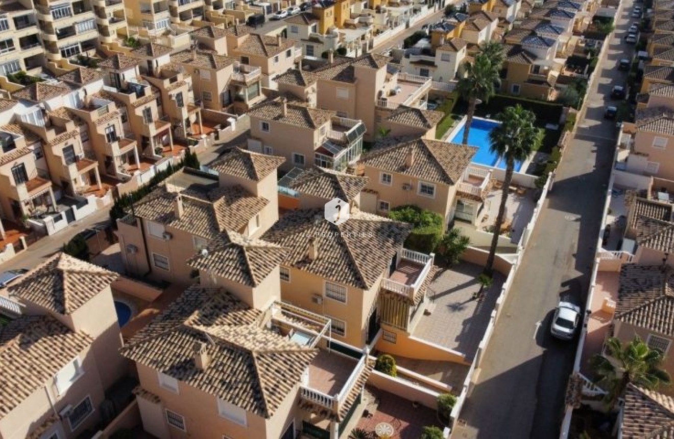 Tweedehands - Villa -
Orihuela Costa - Costa Blanca