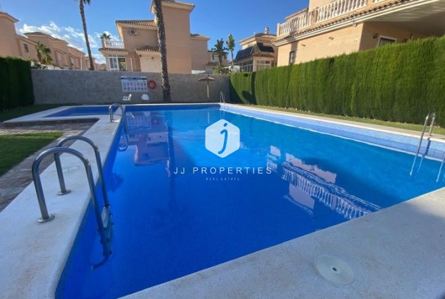 Tweedehands - Villa -
Orihuela Costa - Costa Blanca