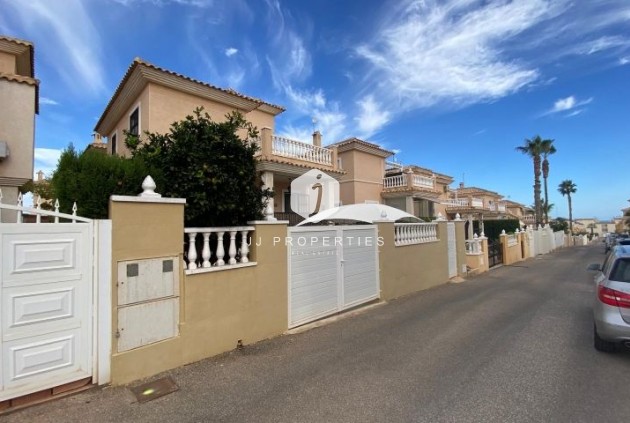 Tweedehands - Villa -
Orihuela Costa - Costa Blanca