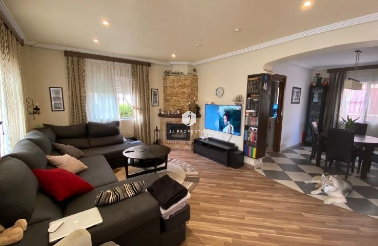 Tweedehands - Villa -
Orihuela Costa - Costa Blanca