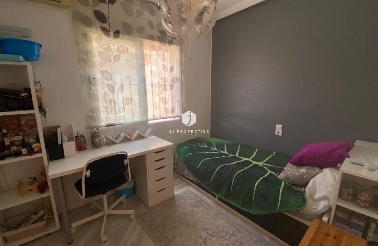 Tweedehands - Villa -
Orihuela Costa - Costa Blanca