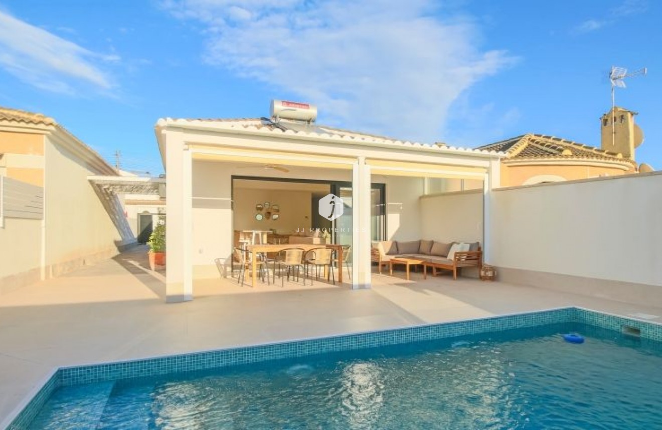 Tweedehands - Villa -
Torrevieja - Costa Blanca