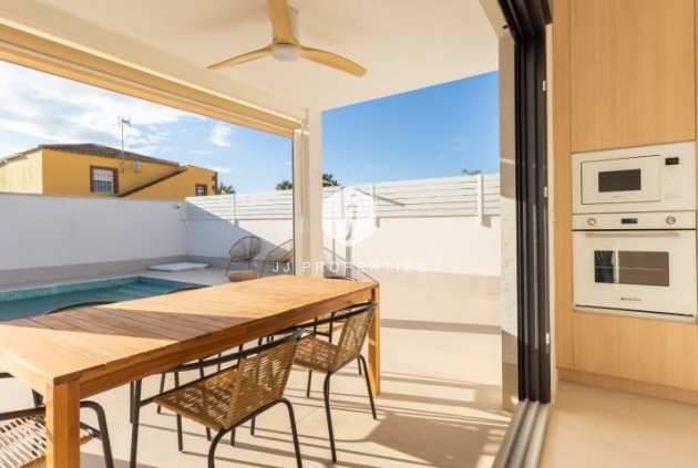 Tweedehands - Villa -
Torrevieja - Costa Blanca