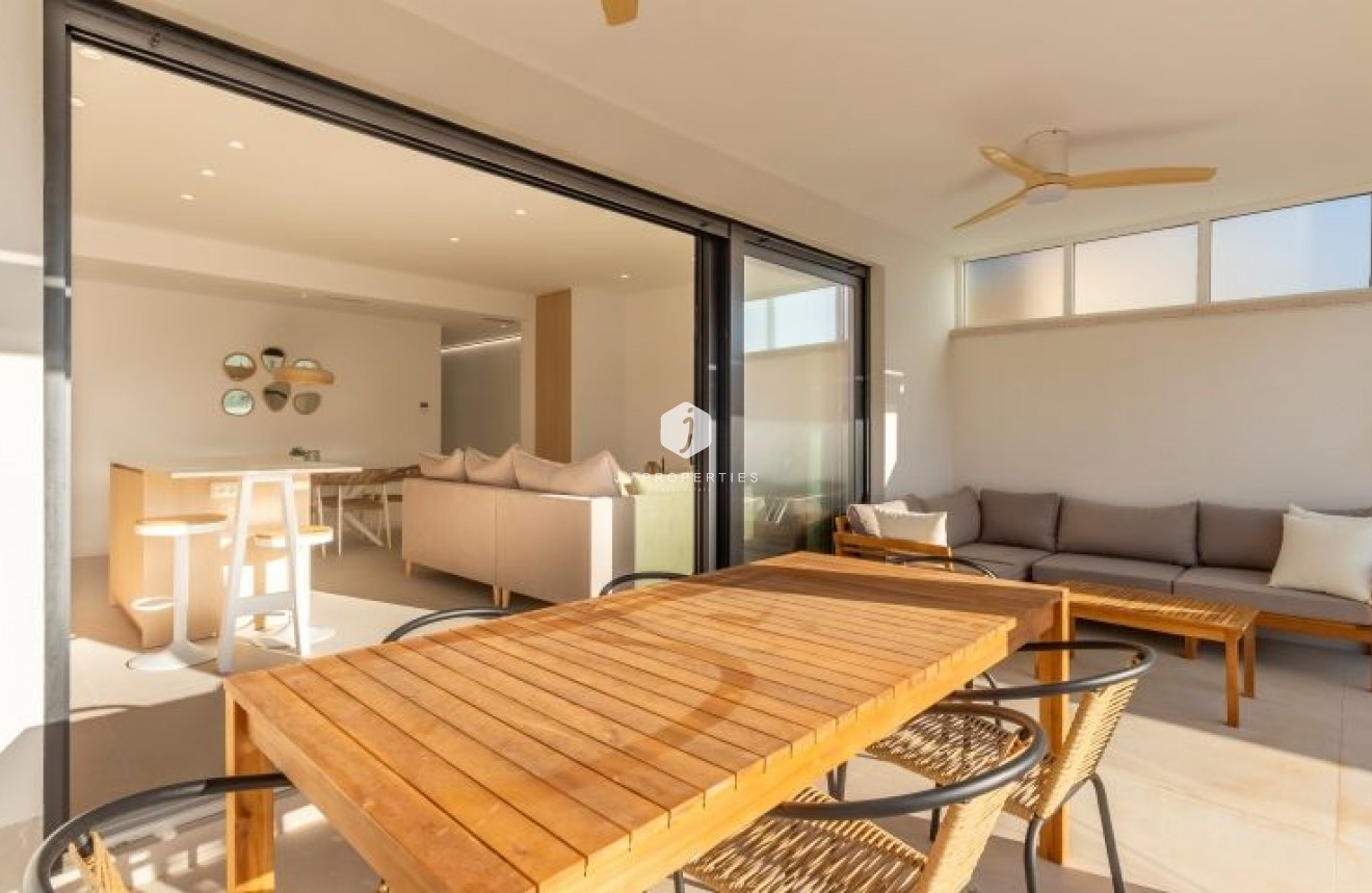 Tweedehands - Villa -
Torrevieja - Costa Blanca