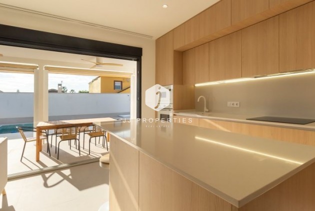 Tweedehands - Villa -
Torrevieja - Costa Blanca