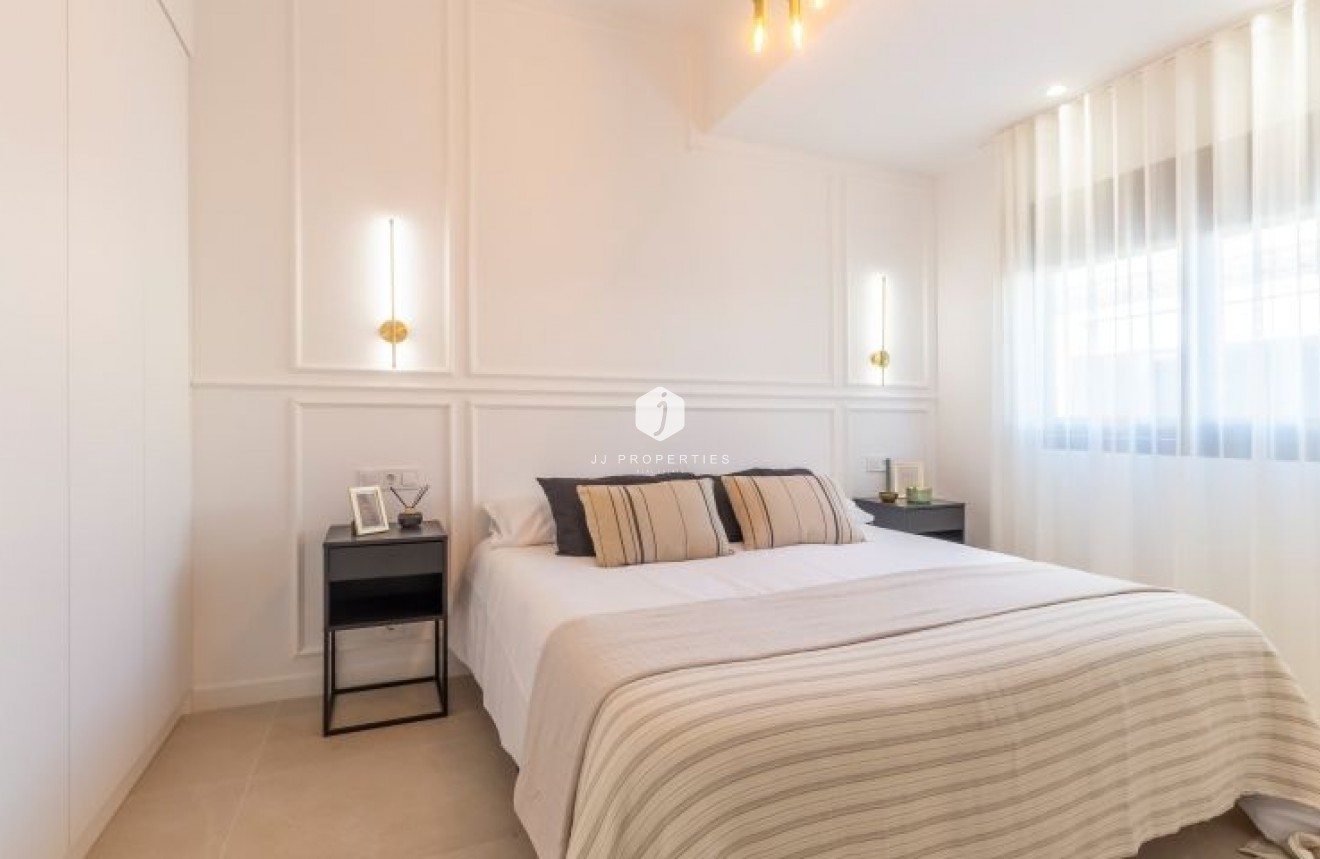 Tweedehands - Villa -
Torrevieja - Costa Blanca