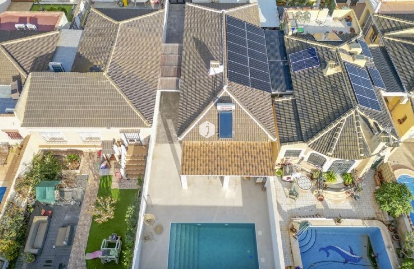 Tweedehands - Villa -
Torrevieja - Costa Blanca