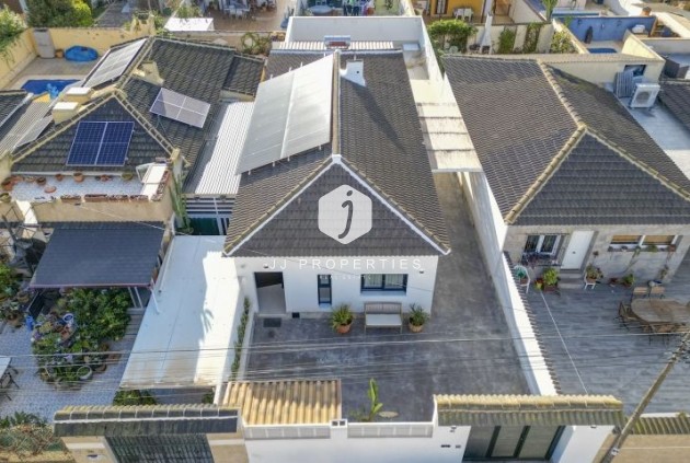 Tweedehands - Villa -
Torrevieja - Costa Blanca