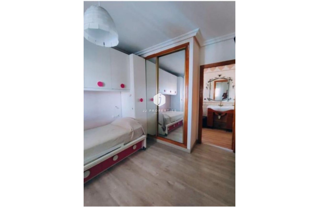 Tweedehands - Villa -
Torrevieja - aguas nuevas