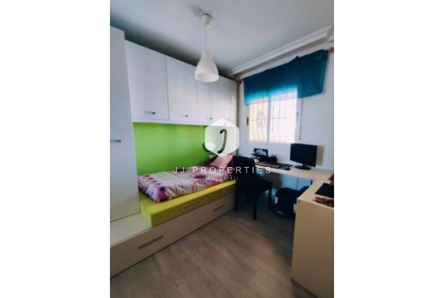 Tweedehands - Villa -
Torrevieja - aguas nuevas