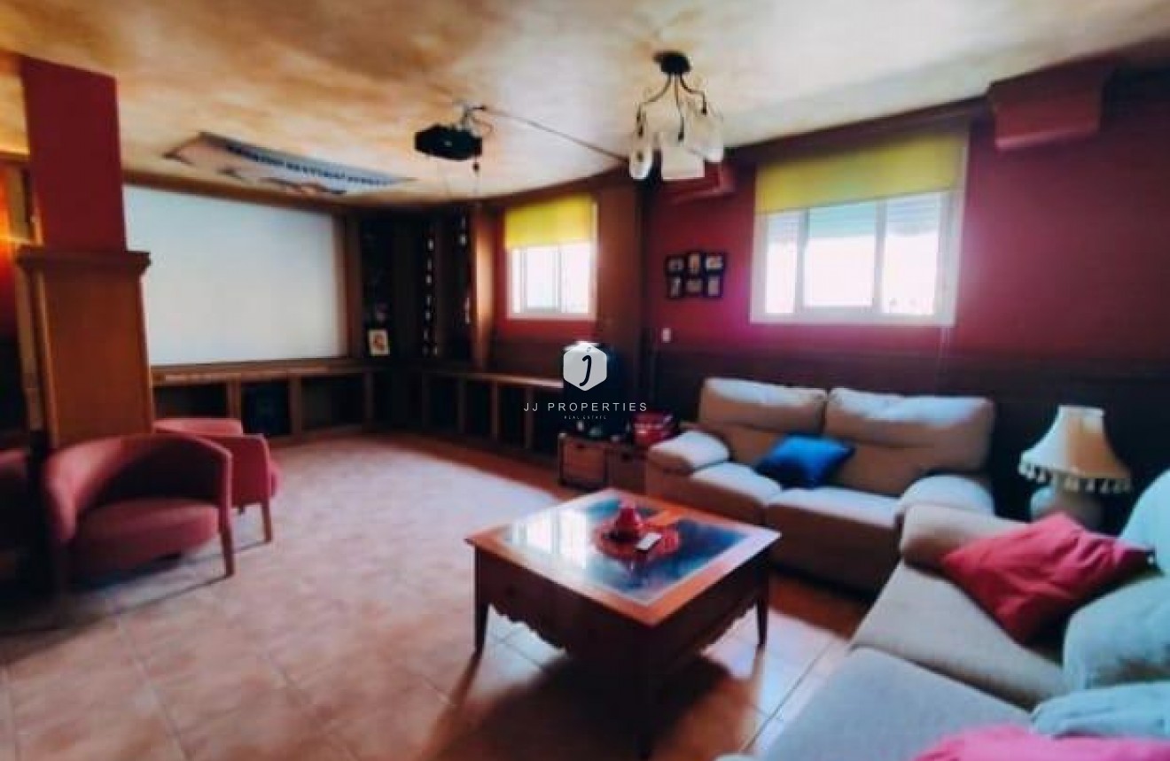 Tweedehands - Villa -
Torrevieja - aguas nuevas