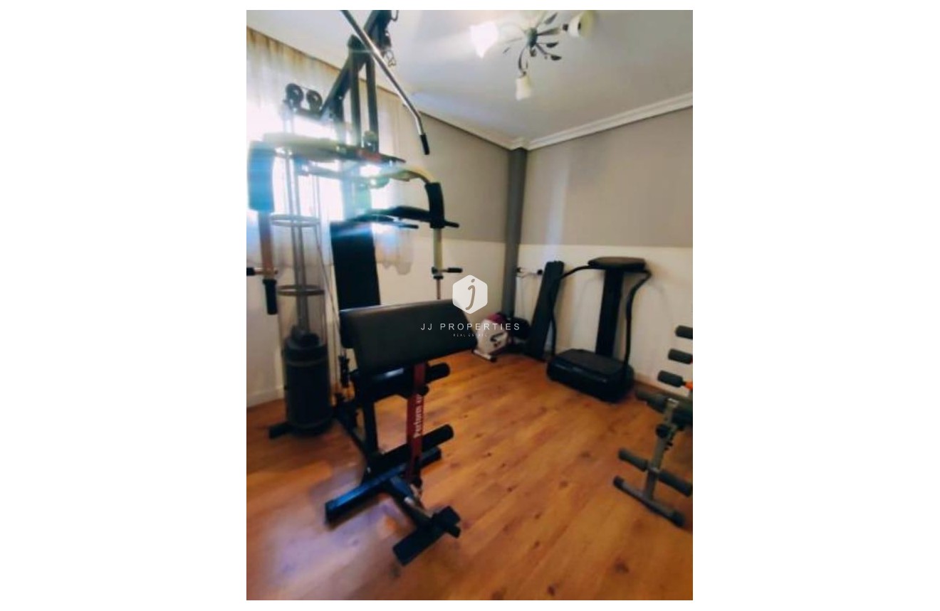 Tweedehands - Villa -
Torrevieja - aguas nuevas