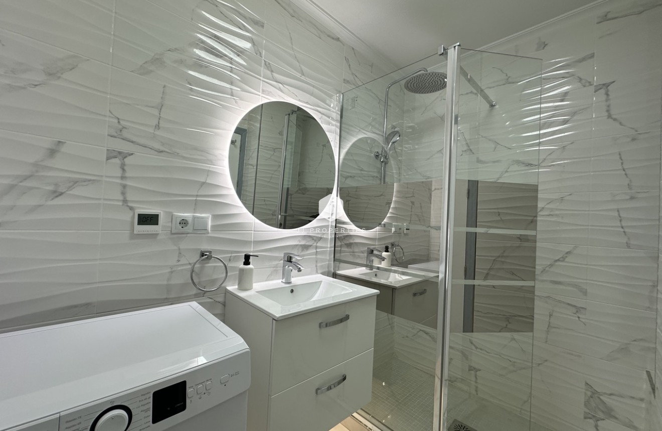 Z drugiej ręki - Mieszkanie w bloku -
Torrevieja - Costa Blanca