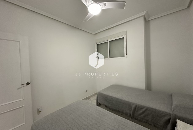 Z drugiej ręki - Mieszkanie w bloku -
Torrevieja - Costa Blanca