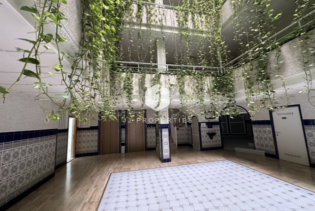 Z drugiej ręki - Mieszkanie w bloku -
Torrevieja - Costa Blanca