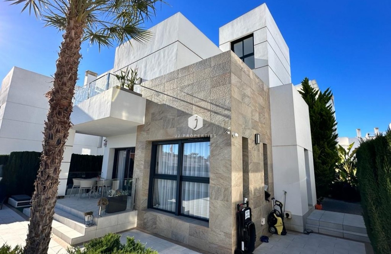 Tweedehands - Villa -
Ciudad Quesada - Costa Blanca